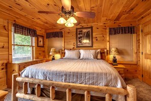 2 bedrooms, iron/ironing board, free WiFi, bed sheets - Mountain Views & Game Room|Hot Tub & Autumn Colors (Sevierville)
