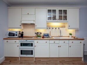 Oppvaskmaskin og kjøkkenutstyr