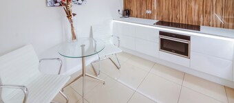 Hollies Cottage 6 - UKC4524