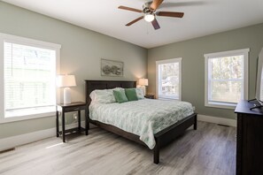 7 bedrooms, iron/ironing board, travel cot, Internet