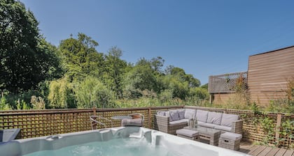 Waterside Lodge Fourteen - UK36707