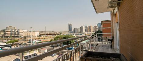 Comfort Room | Terrace/patio