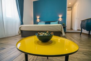 Comfort-værelse | Dundyner, individuelt design, individuel indretning, skrivebord