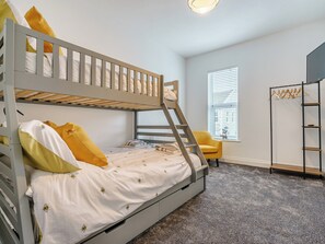 3 bedrooms, free WiFi, bed sheets - 3 bedroom accommodation in Quebec, Near Durham (Quebec, Near Durham)
