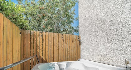 1 Ladyknowe - UK39970