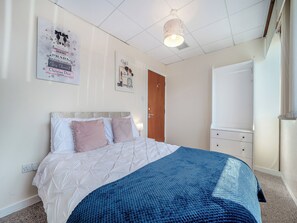 2 quartos, Wi-Fi de cortesia, roupa de cama