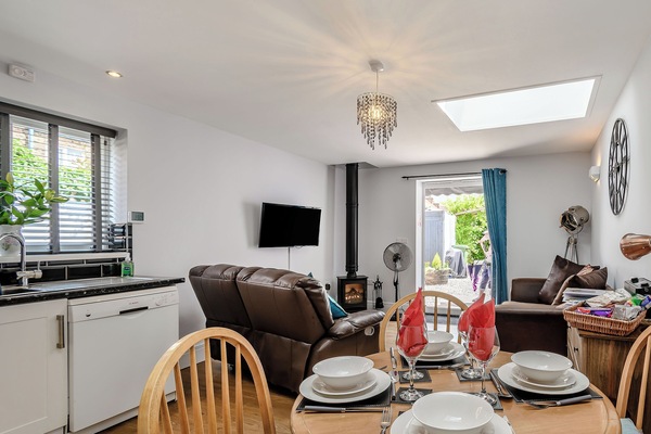 Open plan living space | Cozy Lodge, Barton-Upon-Humber