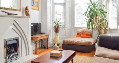 5 Schlafzimmer Unterkunft in Anfield, near Liverpool