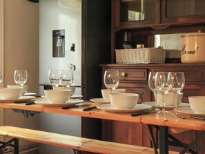 Dining - 5 bedroom accommodation in Anfield, near Liverpool (Anfield, near Liverpool)