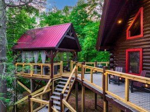 Exterior - King Bed, Hot Tub, Wifi, Great Location, New Patio (Sevierville)