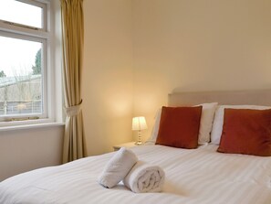 4 bedrooms, free WiFi, bed sheets