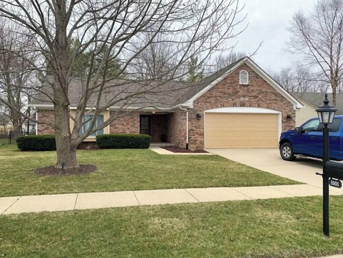 Newly renovated 1400 Square Foot 3 Bedroom Home.