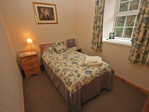 2 bedrooms, bed sheets