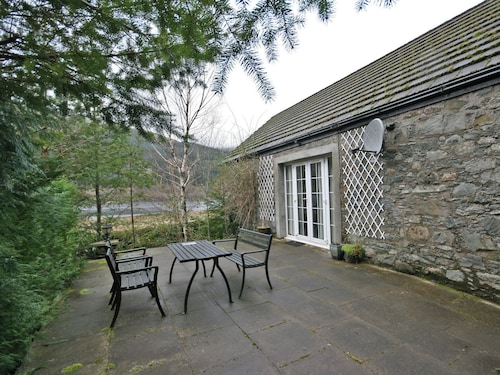 2 bedroom accommodation in Strathyre by Callander