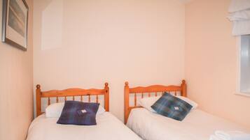 3 bedrooms, free WiFi, bed sheets