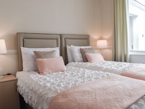 3 bedrooms, free WiFi, bed sheets