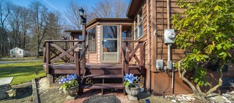 Charming Pymatuning Lake House Near Park & Beach