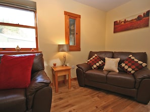 TV, fireplace, DVD player - A beautiful barn conversion set within the grounds of a working farm. (Benmore near Dunoon)