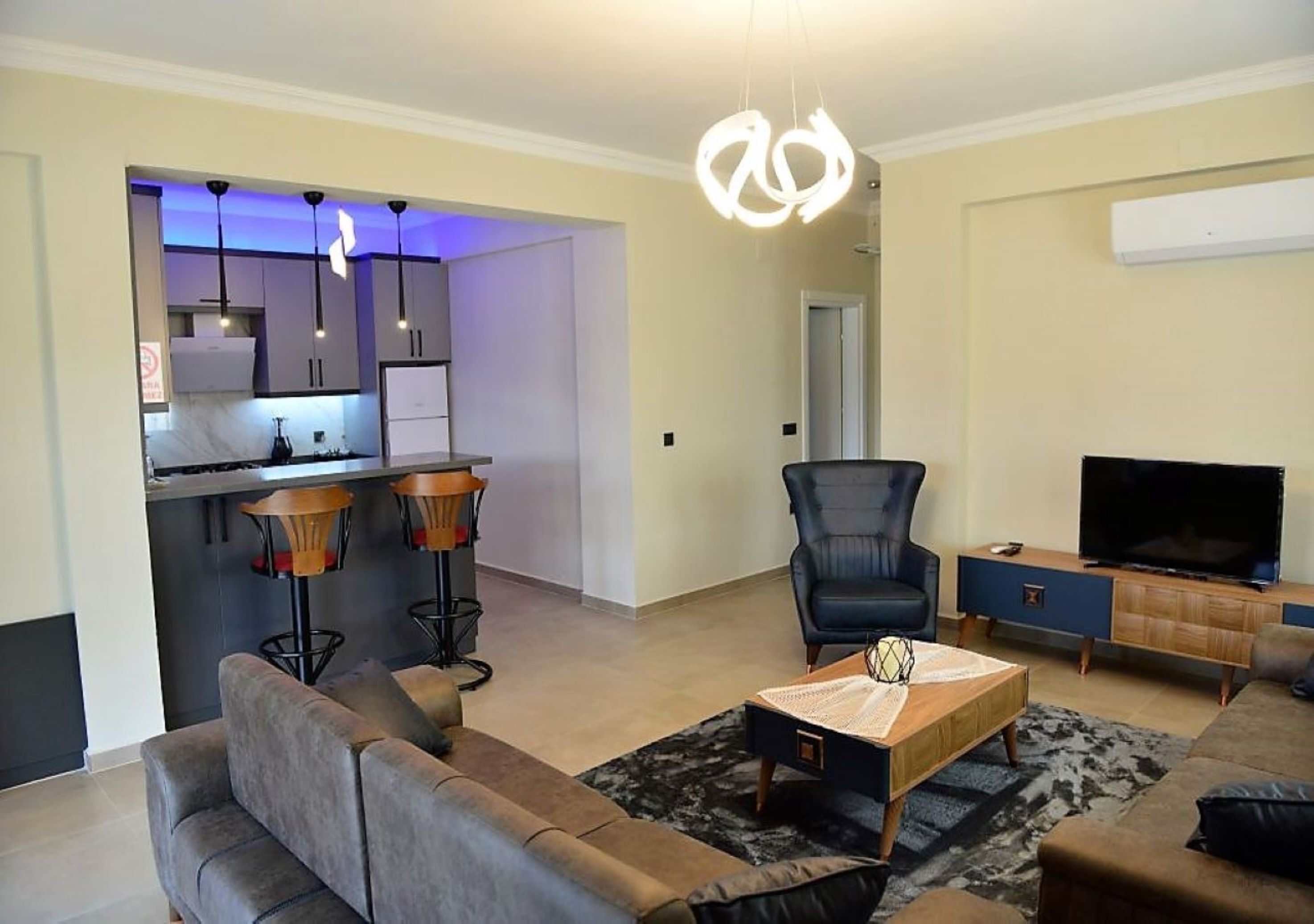 Premium Villa | Living area | 40-inch flat-screen TV with satellite channels, TV, Netflix