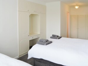 3 bedrooms, free WiFi, bed sheets