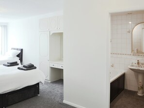 3 Schlafzimmer, kostenloses WLAN, Bettwäsche