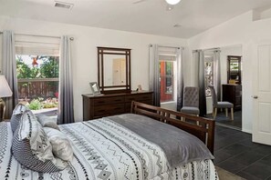 3 Schlafzimmer, Schreibtisch, Bügeleisen/Bügelbrett, kostenloses WLAN
