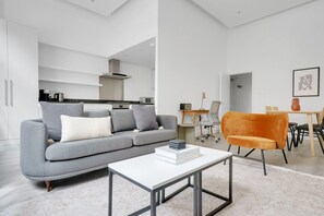 Fernseher, Stereoanlage