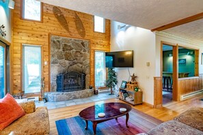 Fireplace, DVD player