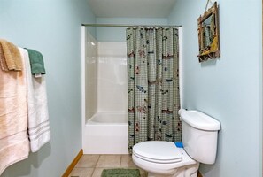 Towels - Wild Turkey - 81 Woods End Court (Davis)