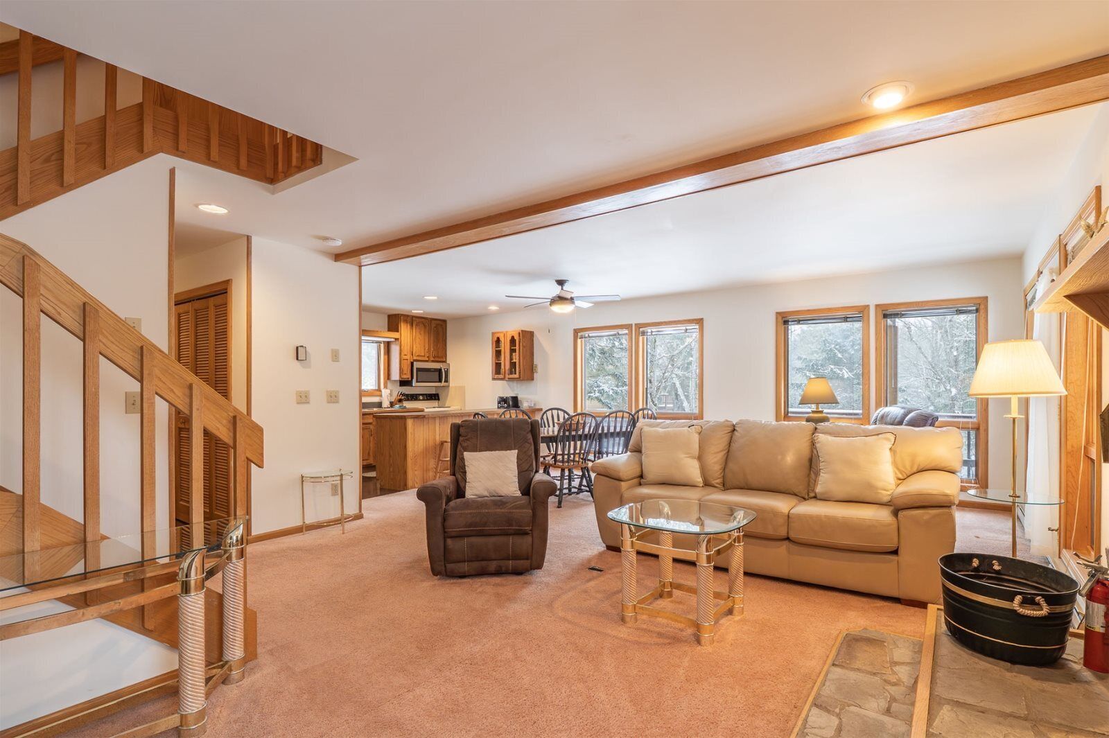 Fireplace, DVD player