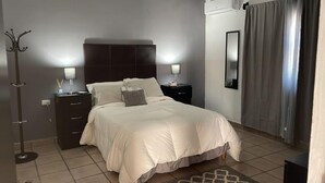 Basic House, 2 Bedrooms | 2 bedrooms, WiFi (free), bed sheets - Casa Ragma (Parras)