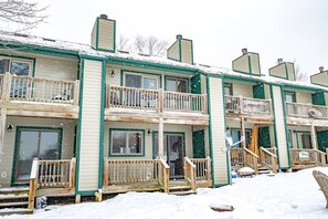 Exterior - 2 bedroom accommodation in Davis (Davis)