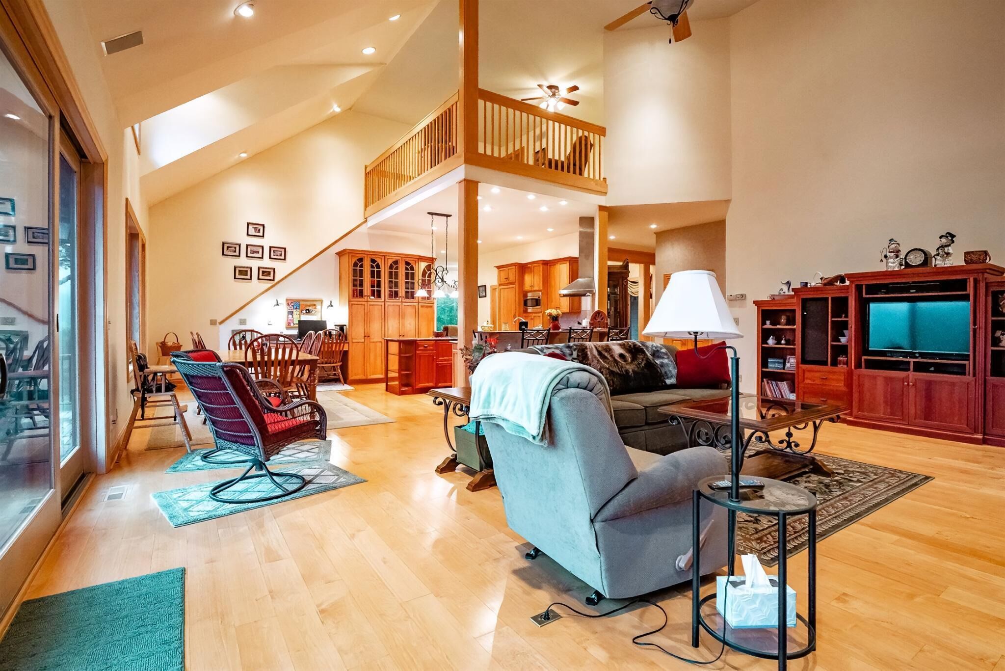 Fireplace, DVD player