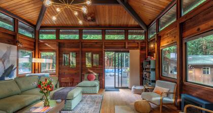 Serenity Grove - A peaceful redwood Hideaway