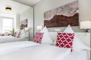 Unclassified image, 3 of 22, button