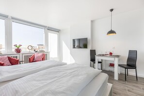 Unclassified image, 4 of 22, button