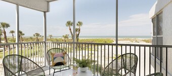 Villa Sol: Premium 2BR Beachfront Corner Unit at Beach Villa 2001