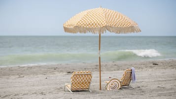 Na praia