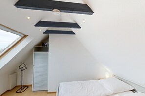 2 bedrooms, WiFi - Vacation apartment Huus vörd Diek Nelkenweg 4 Apartment 5 - Huus vör`d Diek (Neuharlingersiel)