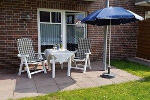 Outdoor dining - Apartment Königsberger Str. 22 Whg. 4 (Wittmund)