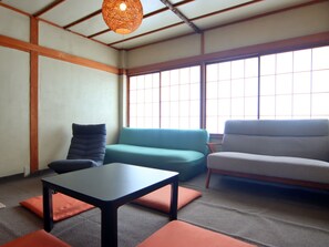 Lobby - Hitou Hanabun (Myoko)