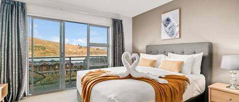 Apartment | 2 bedrooms, free WiFi, bed sheets