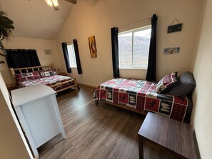 3 bedrooms, iron/ironing board, free WiFi, bed sheets