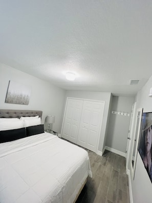 2 bedrooms, iron/ironing board, free WiFi, bed sheets - “Harmony”_ (Oviedo)