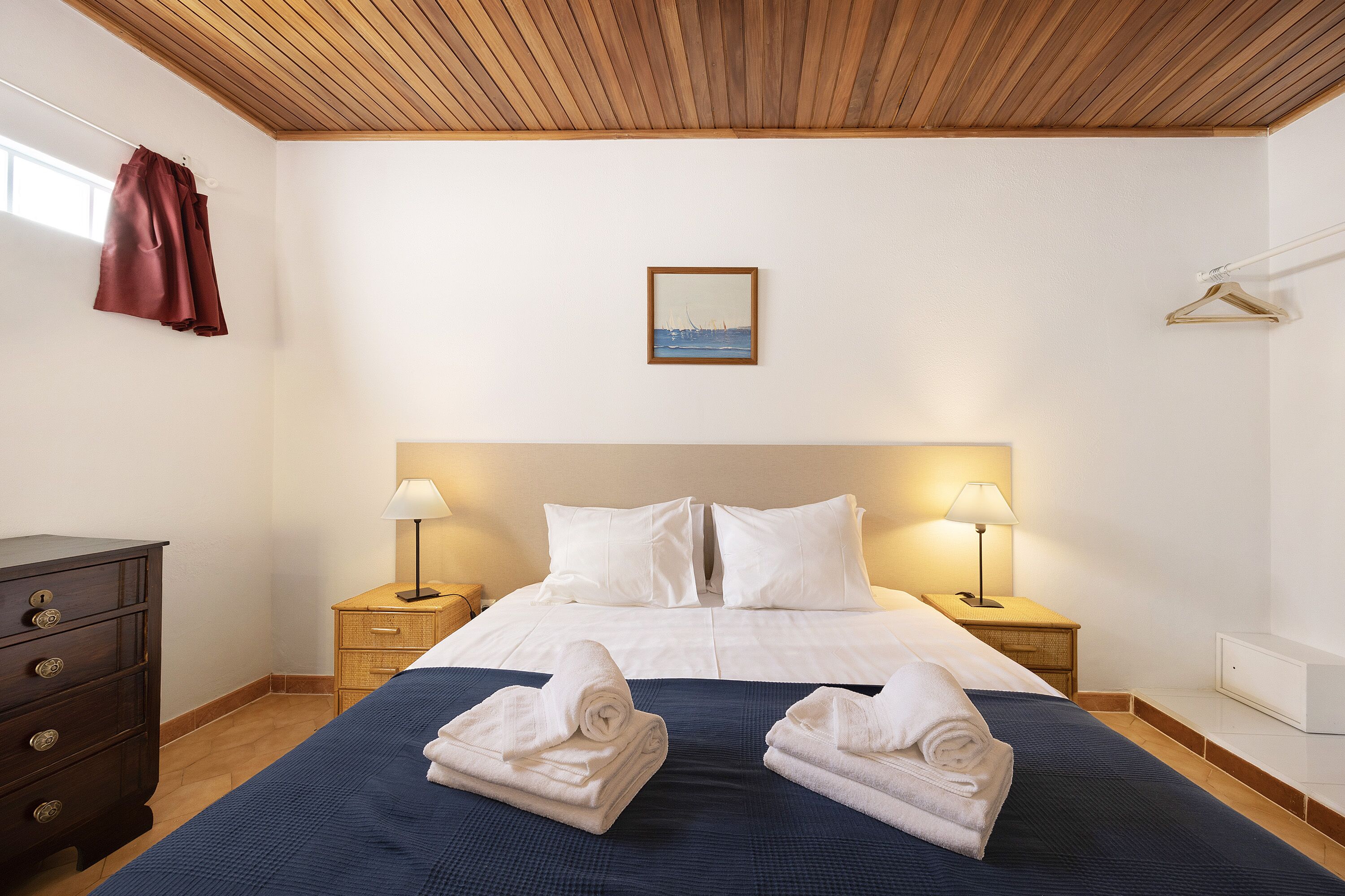 1 slaapkamer, een strijkplank/strijkijzer, gratis wifi, beddengoed