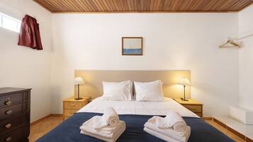 1 slaapkamer, een strijkplank/strijkijzer, gratis wifi, beddengoed