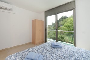 3 bedrooms, iron/ironing board, free WiFi, bed sheets - WELCS VILLA MODERNA 031 EMP con Piscina y Vistas (Llança)