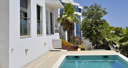 WELCS VILLA MODERNA 031 EMP con Piscina y Vistas