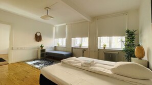 6 bedrooms, iron/ironing board, travel cot, free WiFi