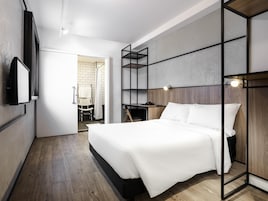 Quarto standard, 1 cama de casal | Frigobar, cortinas blackout, quartos à prova de som, Wi-Fi de cortesia